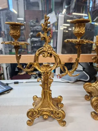 Orologio Parigina con 2 Candelabri