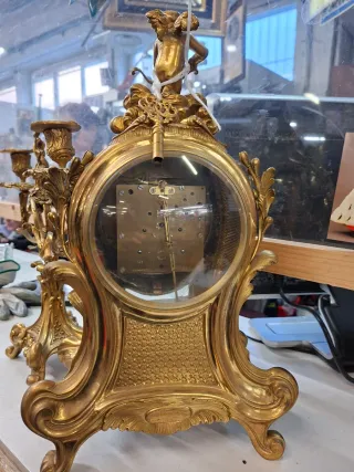 Orologio Parigina con 2 Candelabri