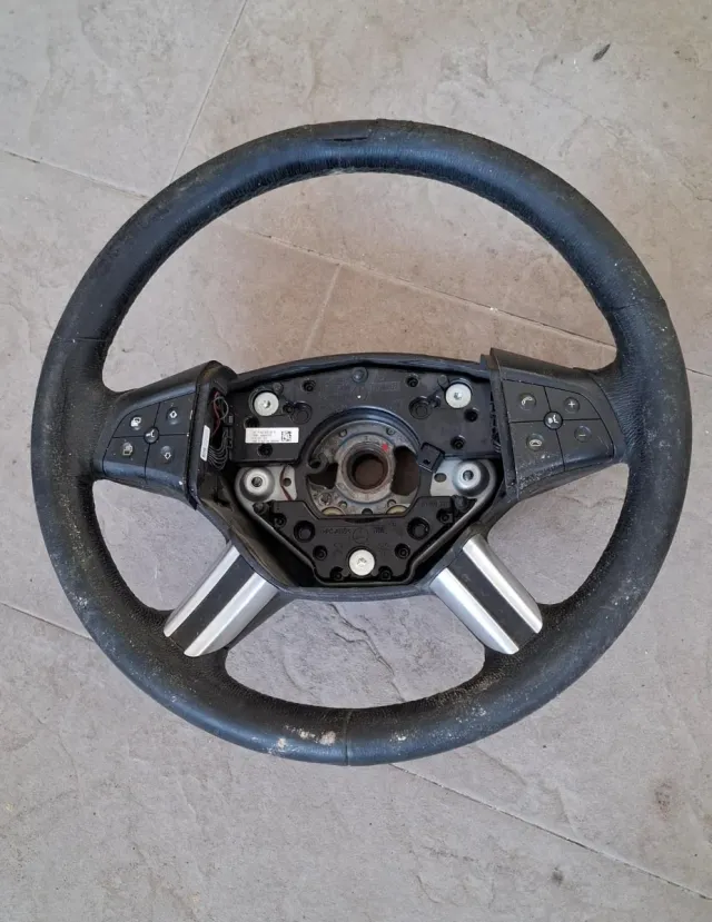 Volante Mercedes-Benz ML