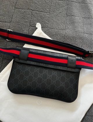 Riñonera Gucci GG Supreme Negra