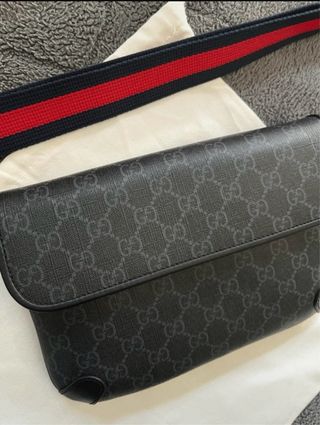 Riñonera Gucci GG Supreme Negra
