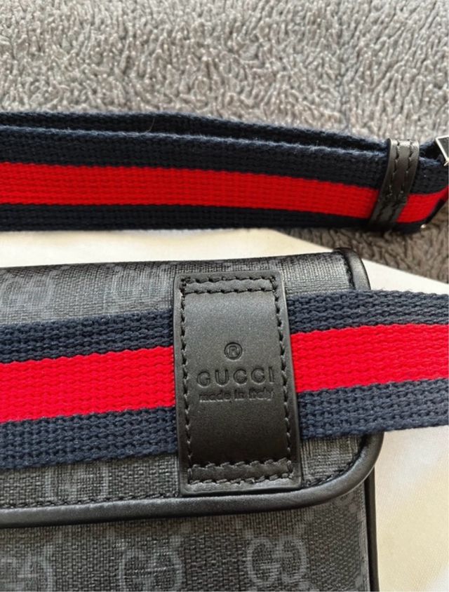 Riñonera Gucci GG Supreme Negra