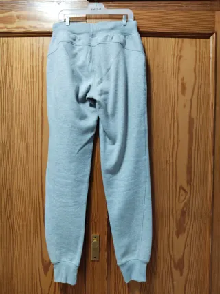 Pantalón Chándal Asics Gris