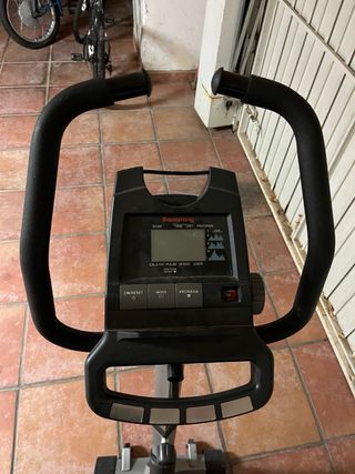 Banco de pesas  Mancuernas Bicicleta estática Remo