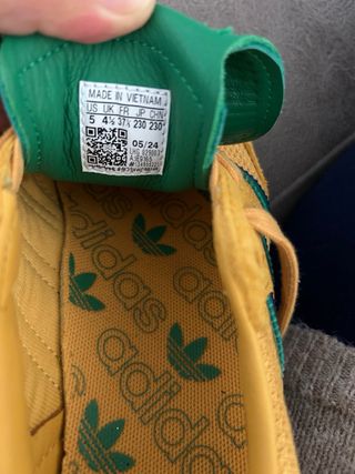 Zapatillas Adidas Amarillas y Verdes