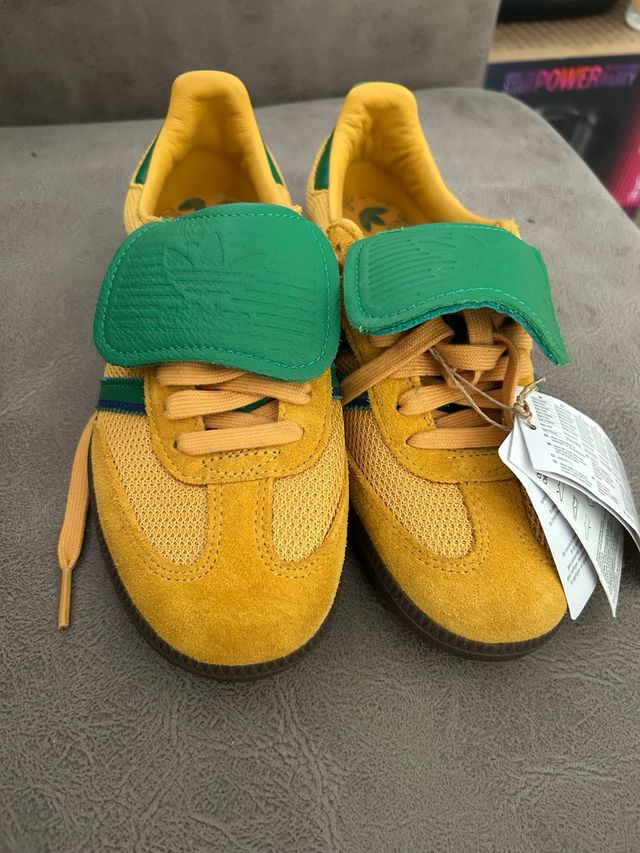 Zapatillas Adidas Amarillas y Verdes