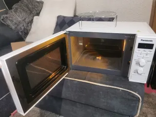 Microondas Panasonic NN-J151W Blanco