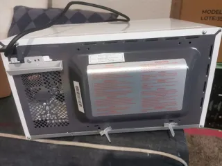 Microondas Panasonic NN-J151W Blanco