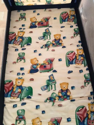 Cuna de viaje con colchón