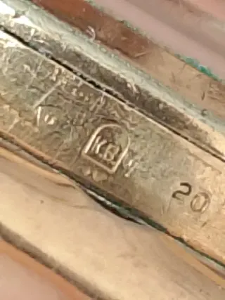 Reloj de pulsera dorado Escucho ofertas