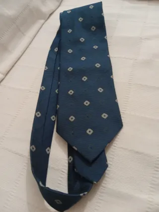 Corbatas Vintages, de varias marcas. Cómo nuevas.