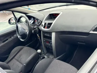 Peugeot 207 2009