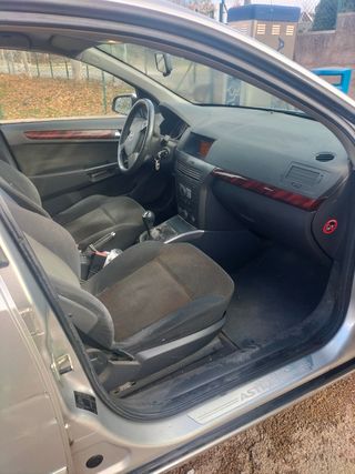 Opel Astra 2004