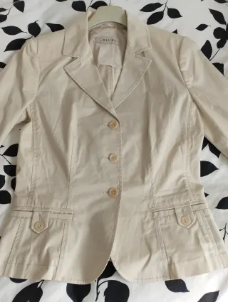 Americana beige mujer