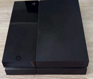 PS4 500GB Nueva (Sin Mando)