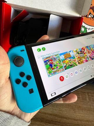 Nintendo Switch OLED  2024 CÓMO NUEVA + accesorios