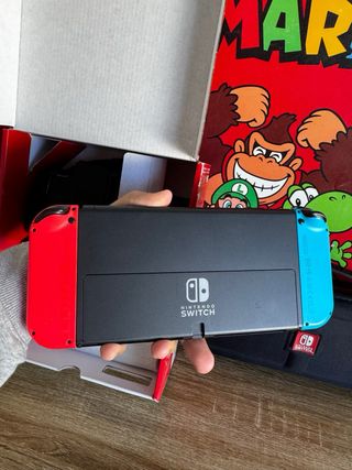 Nintendo Switch OLED  2024 CÓMO NUEVA + accesorios
