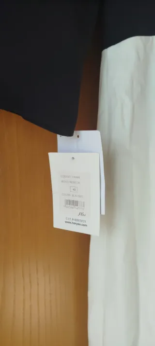 Mono elegante sin estrenar