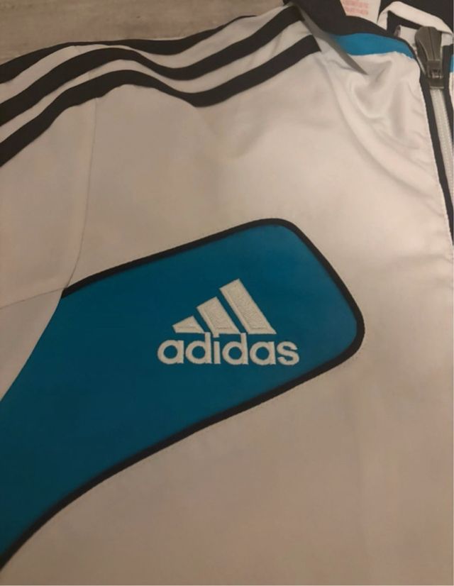 Chaqueta Real Madrid Adidas Blanca y Azul