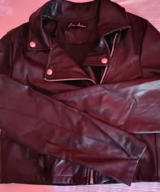 Chaqueta de cuero negra