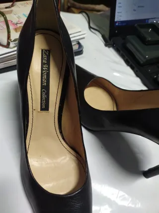 Zapatos de tacón Zara negros