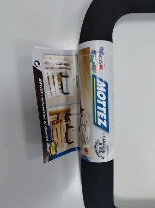 Gancho en U con agarre acolchado