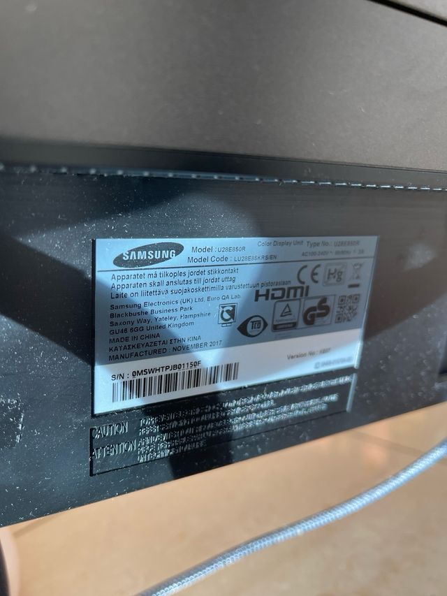 Monitor Samsung 28'' U28E850R