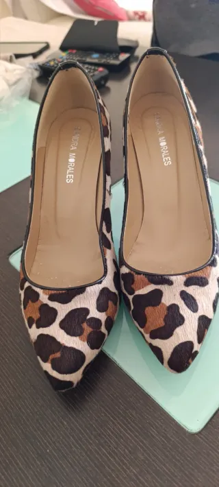 Zapatos tacón piel potro leopardo