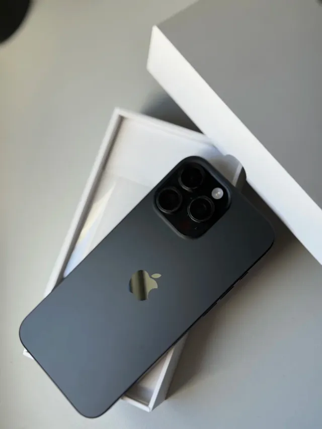 iPhone 16 Pro Max 256GB 100%