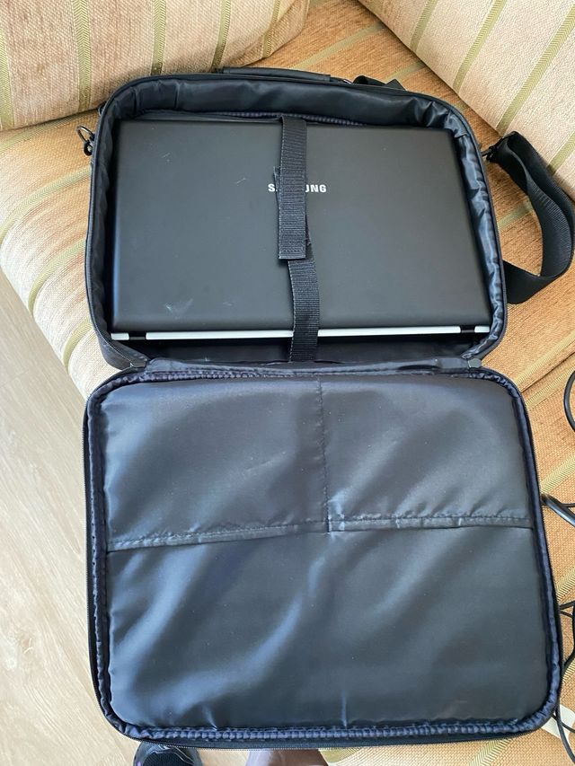 Maletín Inves Negro con ordenador