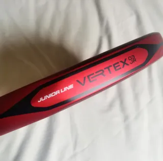 Pala Bullpadel Vertex Jr nueva aún precintada.