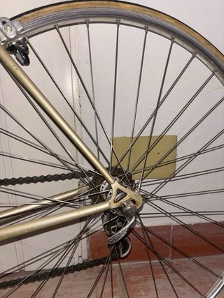 Bicicleta de carretera clásica Romani