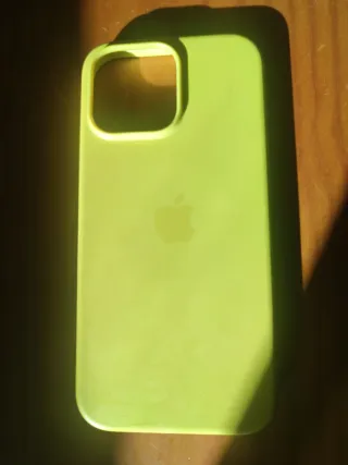 Funda iPhone 16 Pro Max Amarilla