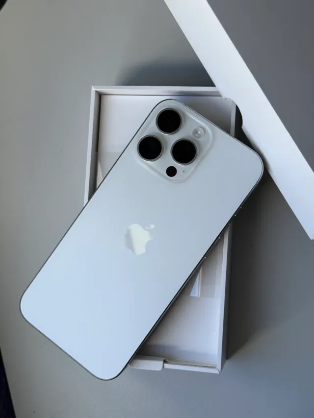 iPhone 16 Pro Max 256 GB Plata