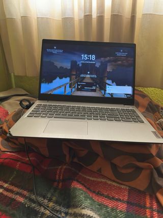 Portátil Lenovo Plata