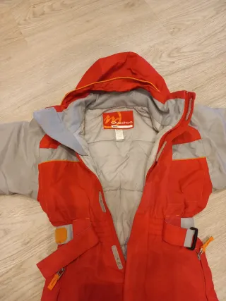 Mono de esquí infantil. Talla 6 años.