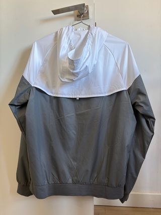 Chaqueta Nike Windrunner Talla M