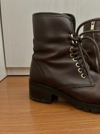 Botas militares marrones forradas de borreguito