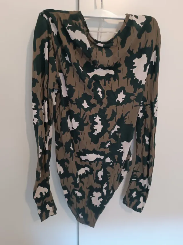 Mono Adidas camuflaje