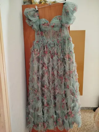 Vestido de fiesta verde y rosa