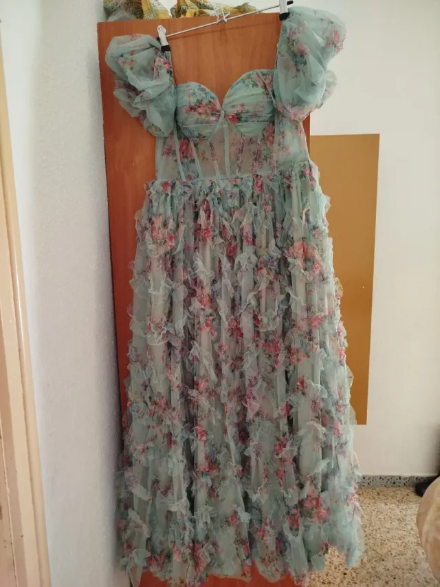 Vestido de fiesta verde y rosa