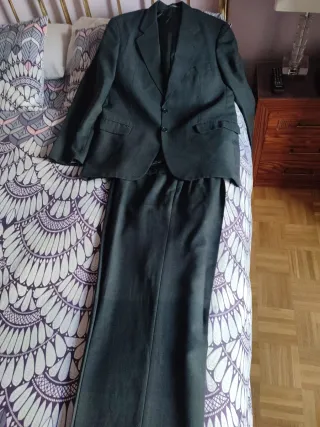 Traje de caballero negro marca Dustin (El Corte In