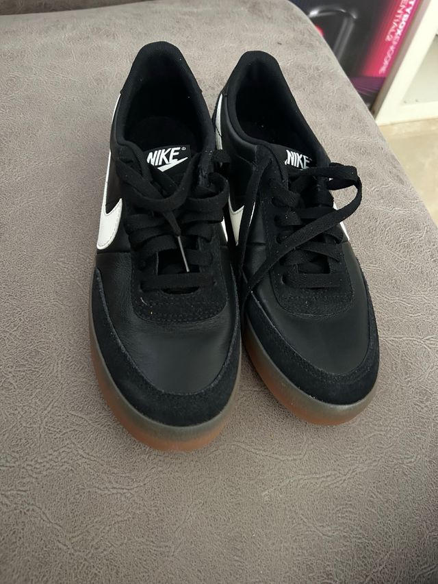 Zapatillas Nike Negras Goma Marrón