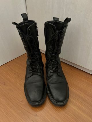 Botas militares piel negras