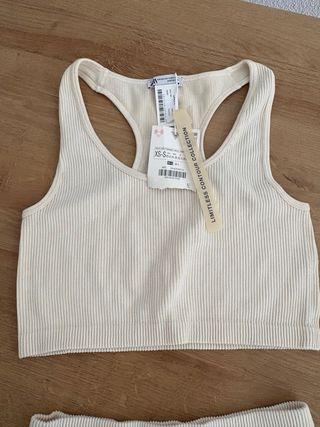 Conjunto deportivo Zara beige XS
