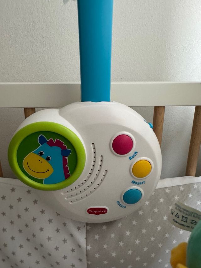 Móvil cuna de desarrollo Tiny love