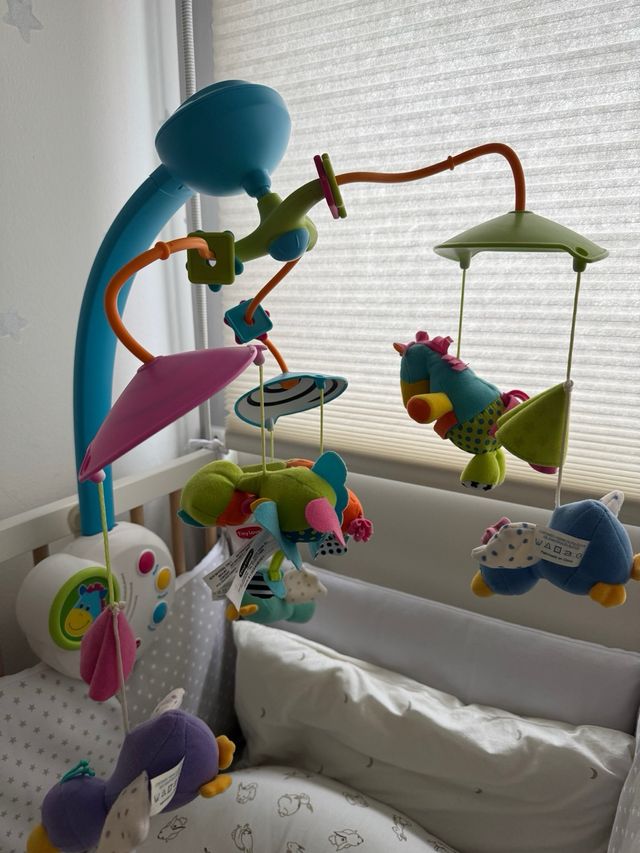 Móvil cuna de desarrollo Tiny love