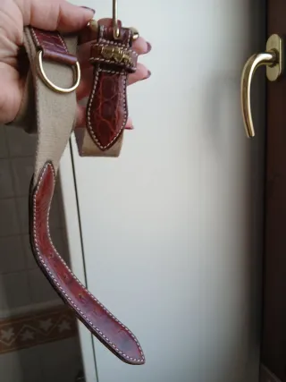 Cintura in pelle e tessuto con fibbia e cestino go