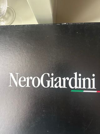 Scarpe Nero Giardini in pelle nera