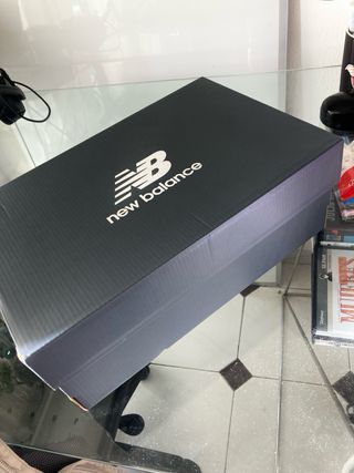 Deportivas New Balance verdes y rosas